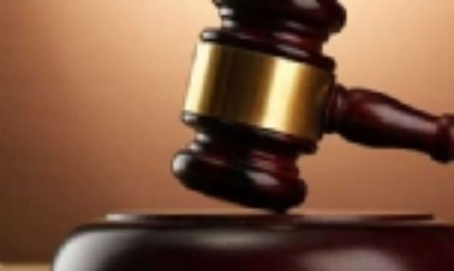 देश की पहली लोक अदालत  भोपाल में