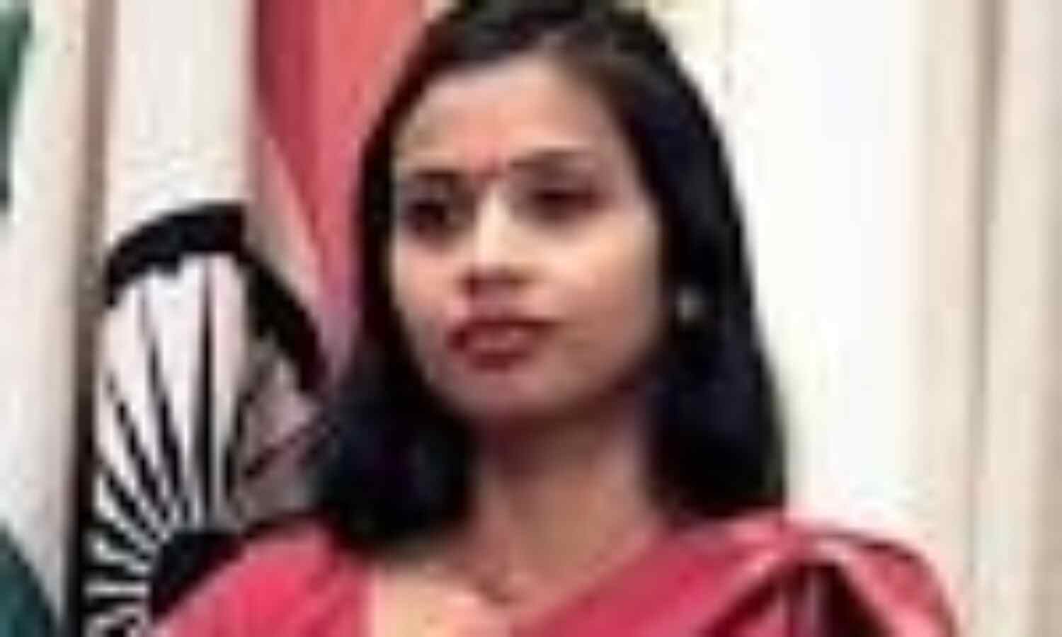 देवयानी को अमेरिकी अदालत में पेशी से मिली छूट देवयानी को अमेरिकी अदालत में पेशी से मिली छूट