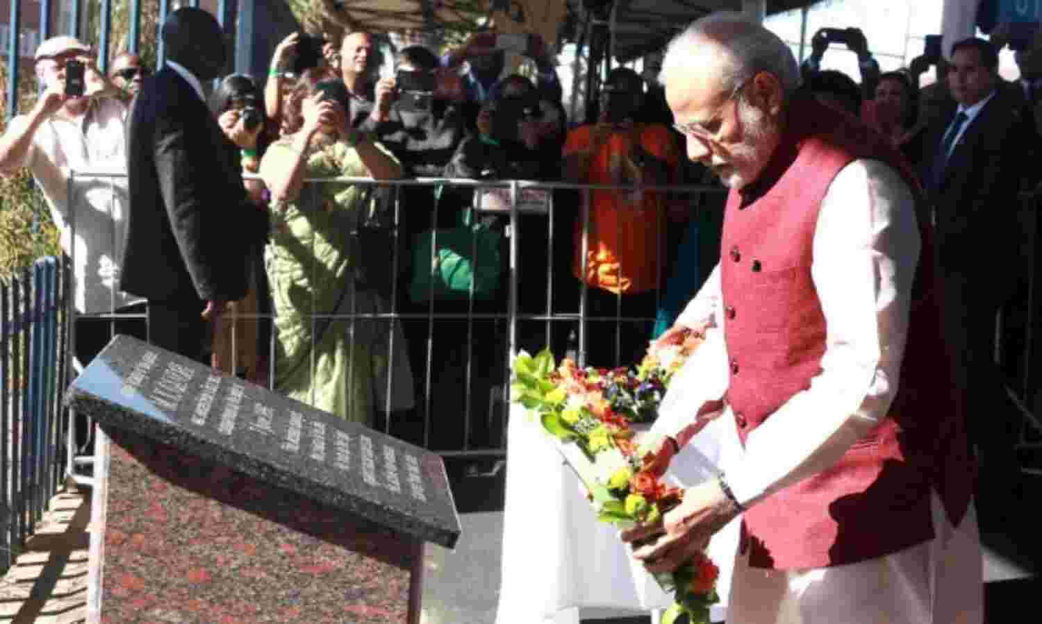 दक्षिण अफ्रीका ने मोहनदास को बनाया महात्मा: मोदी
