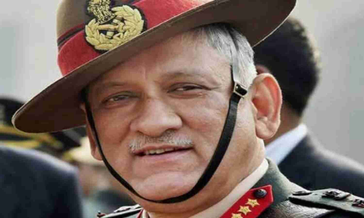 थलसेना प्रमुख ने किया कश्मीर का दौरा