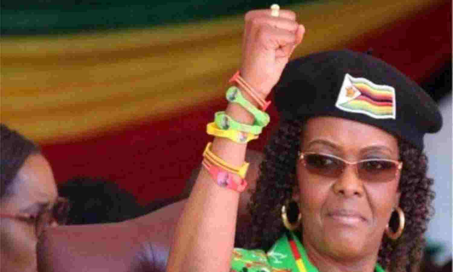 जिम्बाब्वे के राष्ट्रपति राबर्ट मुगाबे की पत्नी पर हमला करने का मॉडल का आरोप