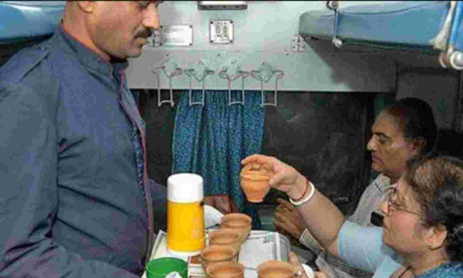 जिन ट्रेनों में पेंट्रीकार है, उन ट्रेनों में मार्च अंत तक लगेगी रेट लिस्ट