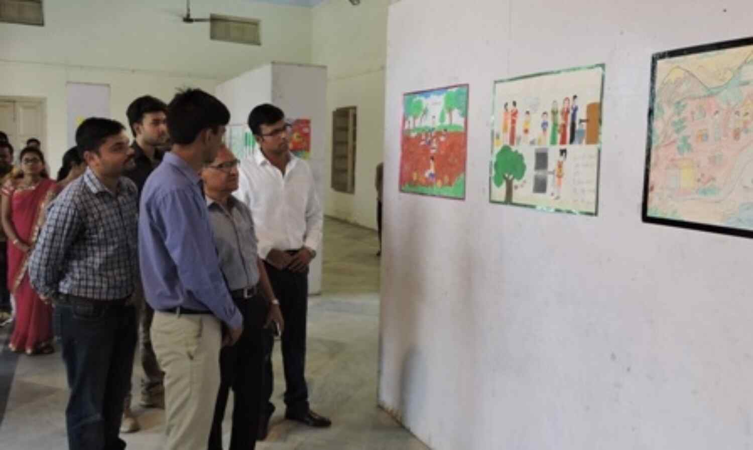 जल संरक्षण पर कला-वीथिका में चित्र  प्रदर्शनी