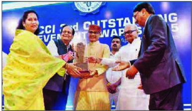 छापरवाल को मिलाआउट स्टैंडिंग अचीवमेंट अवॉर्ड