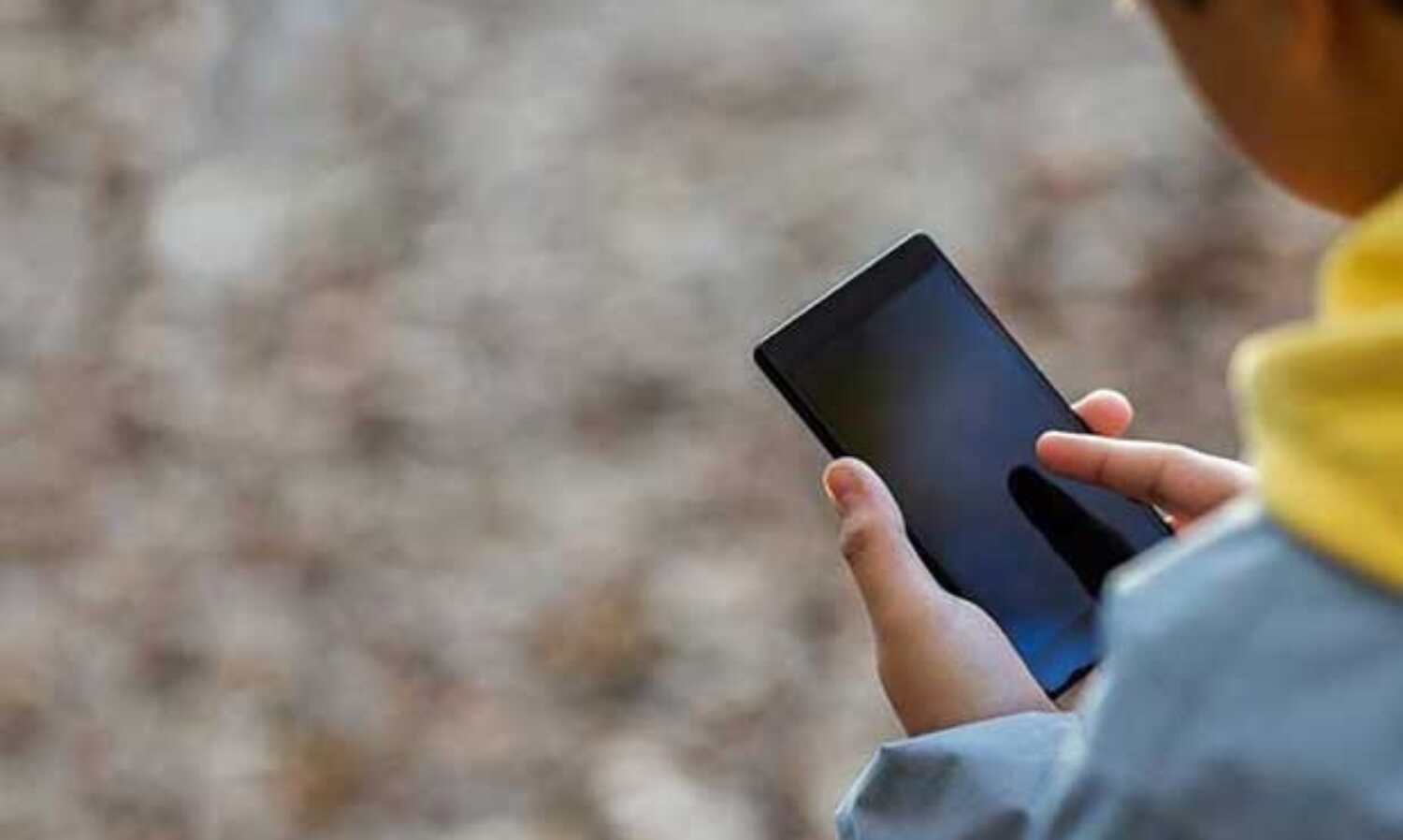 केंद्र सरकार ने चीनी मोबाईल कंपनियों को भेजा समन केंद्र सरकार ने चीनी मोबाईल कंपनियों को भेजा समन