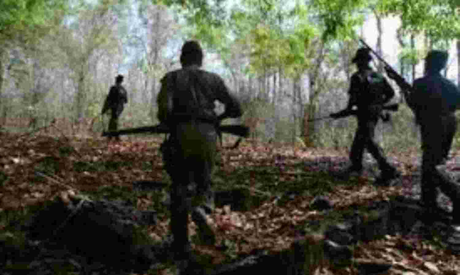 ओडिशा : सुरक्षाबलों और नक्सलियों के बीच मुठभेड में चार नक्सली मारे गए