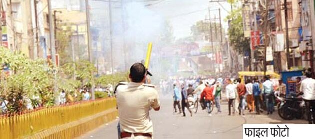 एससी-एसटी एक्ट: मजदूरों को पैसे देकर कराया गया था उपद्रव एससी-एसटी एक्ट: मजदूरों को पैसे देकर कराया गया था उपद्रव
