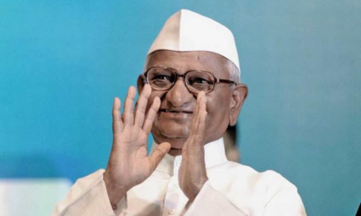 एसएससी  पेपर लीक मामले को लेकर प्रदर्शन कर रहे हैं छात्रों से मिले अन्ना हजारे