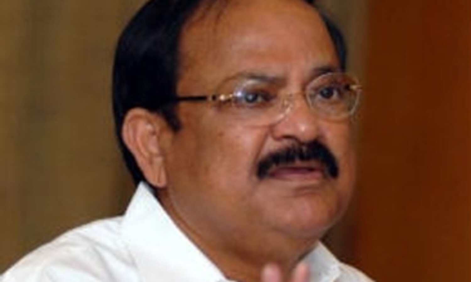 इशरत मामले में मोदी को बदनाम कर रही थी कांग्रेस: नायडू इशरत मामले में मोदी को बदनाम कर रही थी कांग्रेस: नायडू