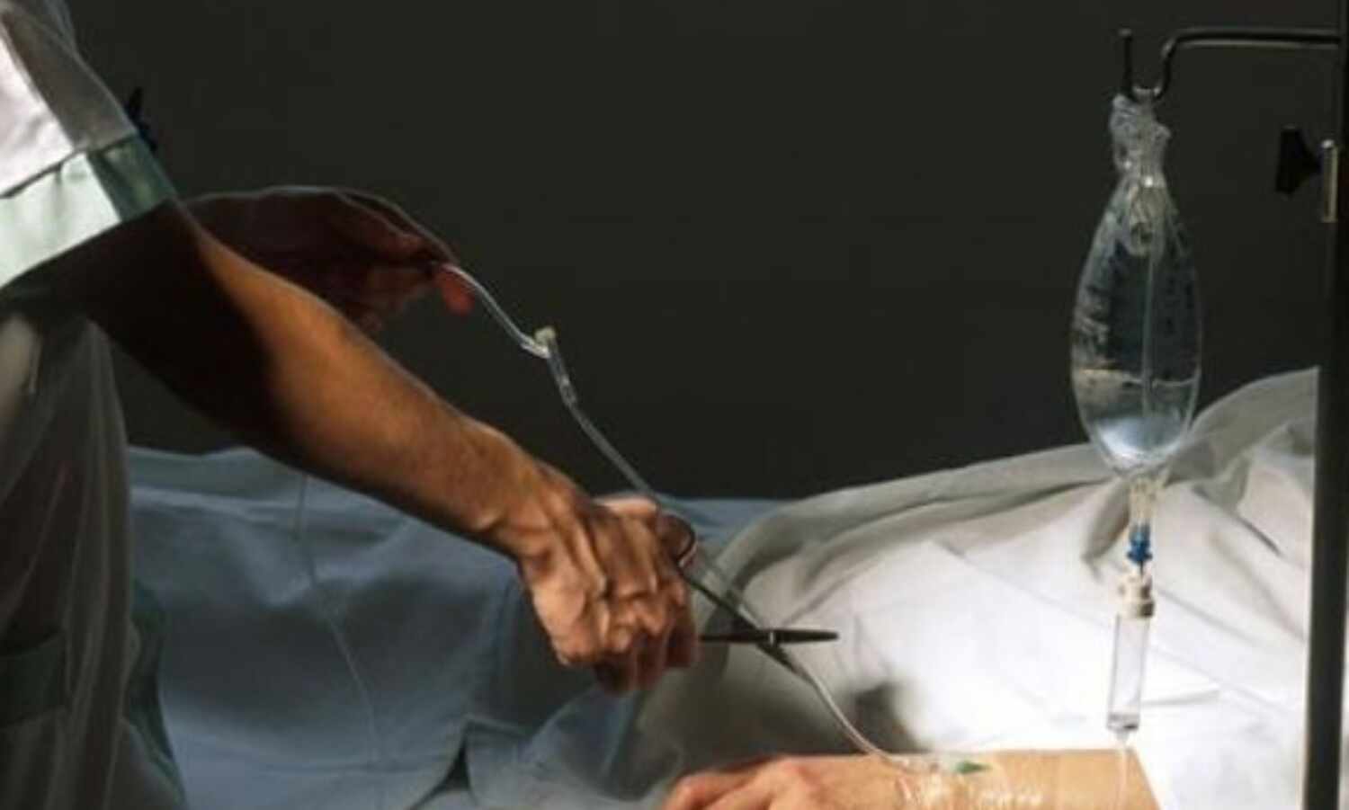 इच्छा मृत्यु को संविधान बेंच की सशर्त मंजूरी