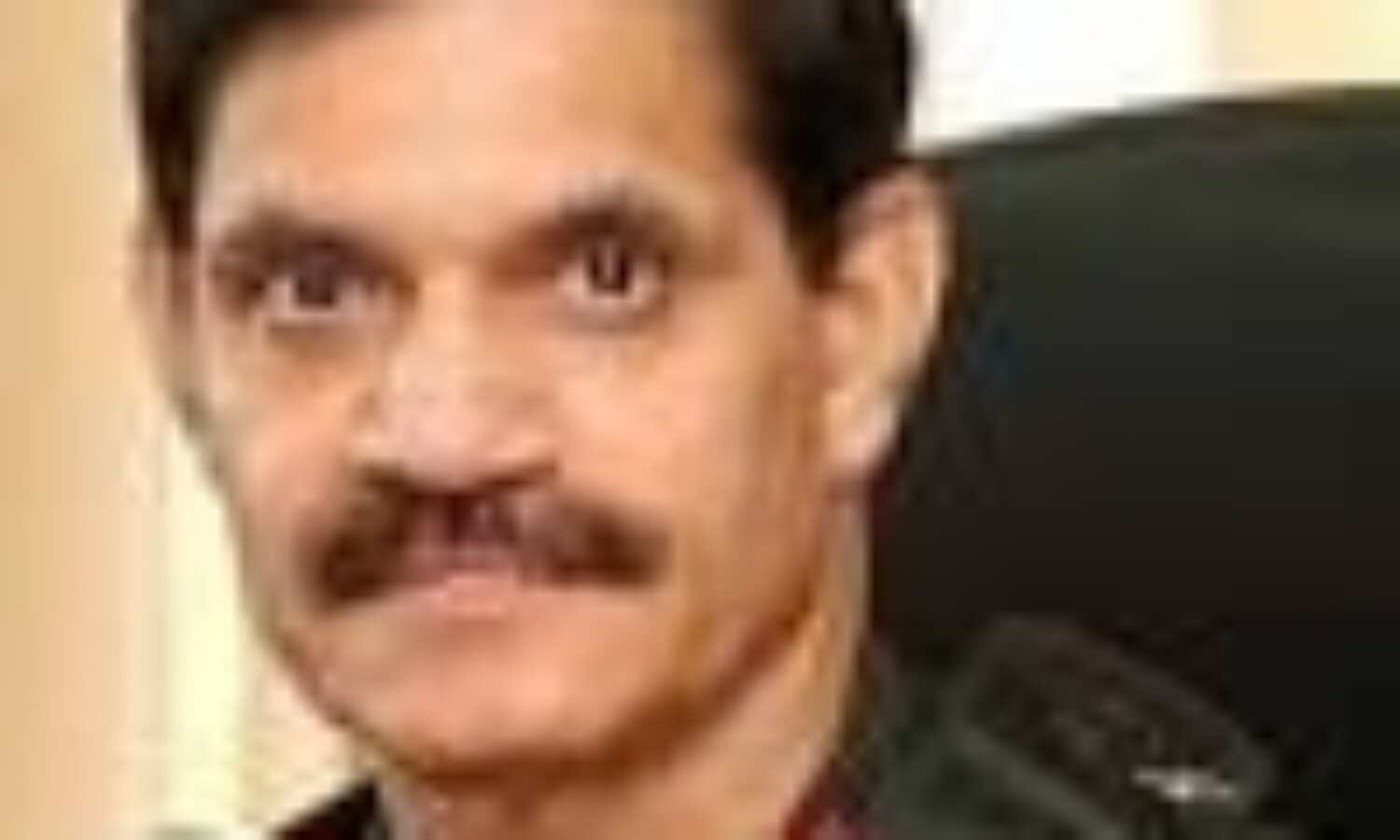 आर्मी चीफ ने सुनाया जवानों को वर्दी में ताली नहीं बजाने का फैसला आर्मी चीफ ने सुनाया जवानों को वर्दी में ताली नहीं बजाने का फैसला