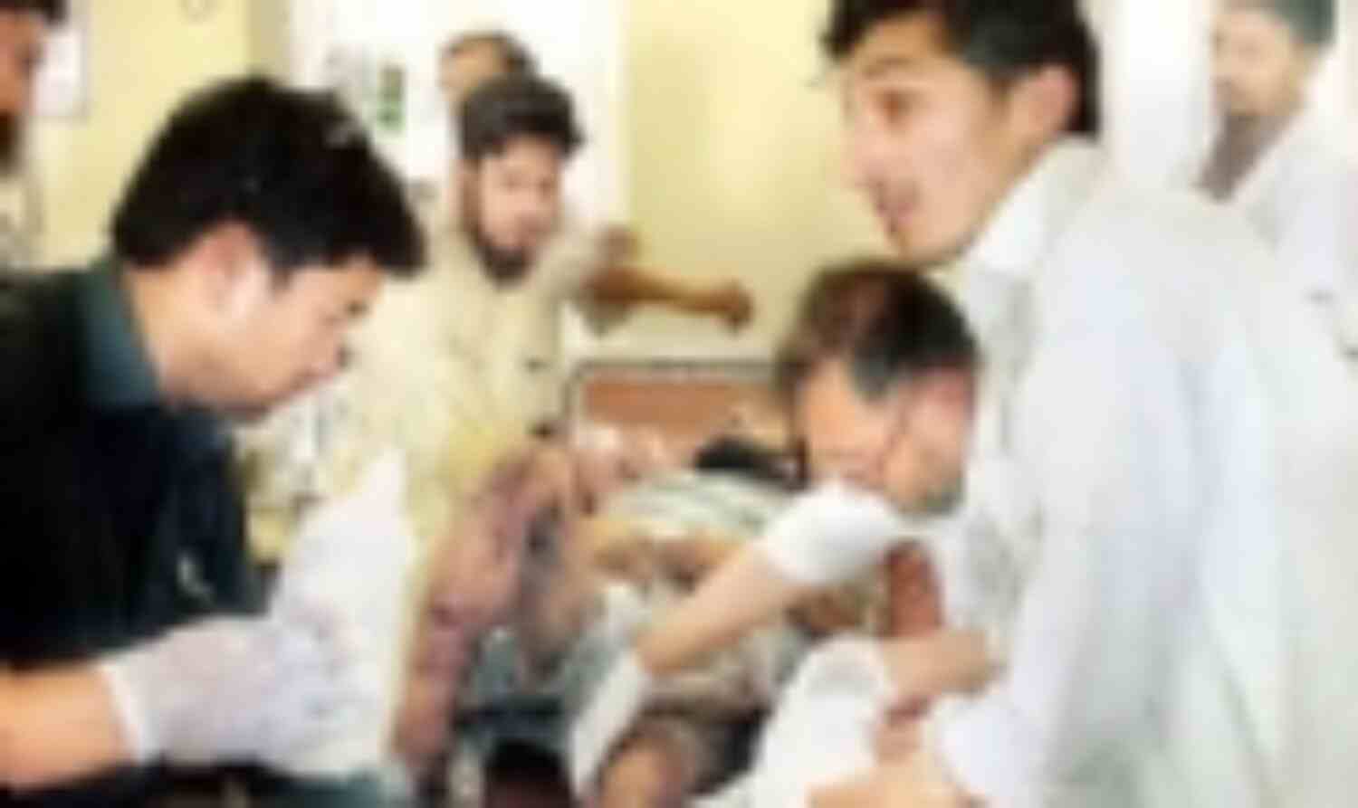 आतंकी हमलों से दहला पाकिस्तान, छह बच्चों समेत 26 मरे