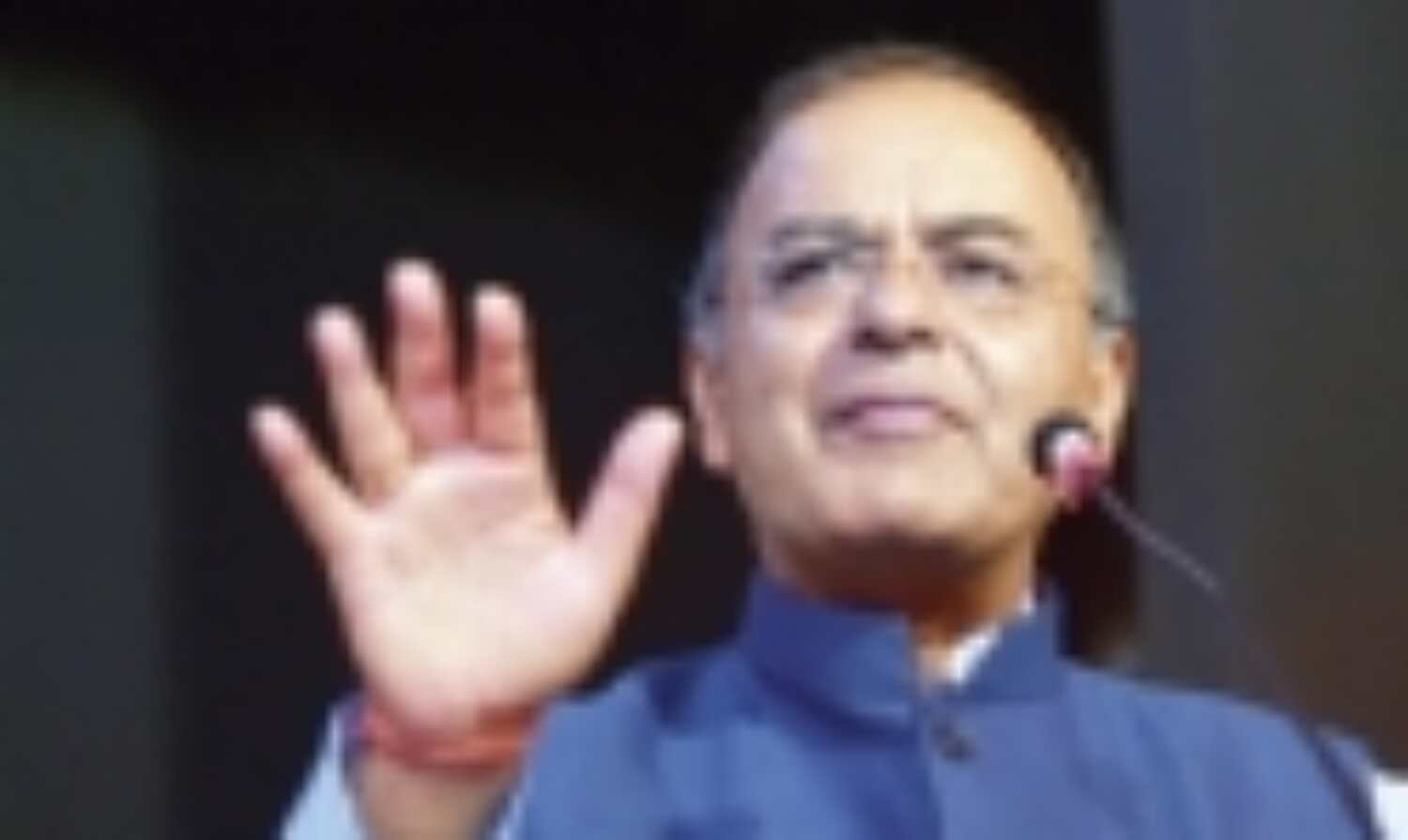 आतंकियों को जिंदा पकड़ने की कोशिशों में लंबा खिंचा ऑपरेशन पठानकोट - जेटली आतंकियों को जिंदा पकड़ने की कोशिशों में लंबा खिंचा ऑपरेशन पठानकोट - जेटली