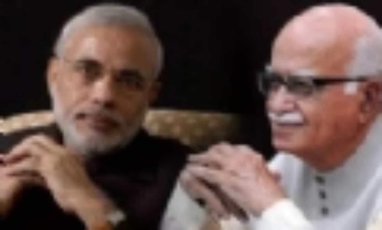 आडवाणी से मिले नरेंद्र मोदी आडवाणी से मिले नरेंद्र मोदी