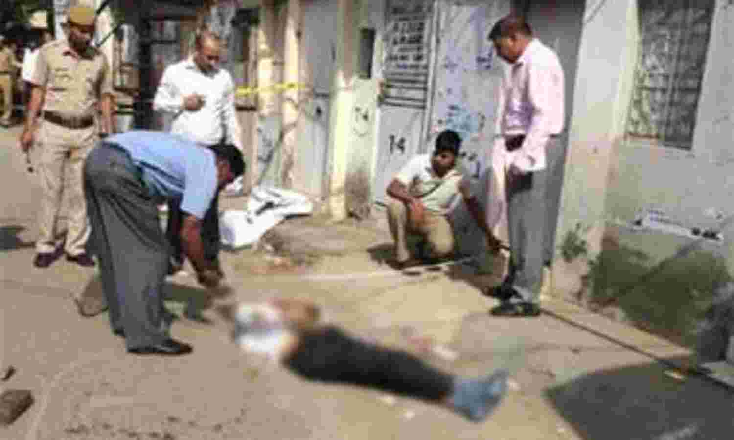 : तीस हजारी कोर्ट के निकट मृत मिला वकील