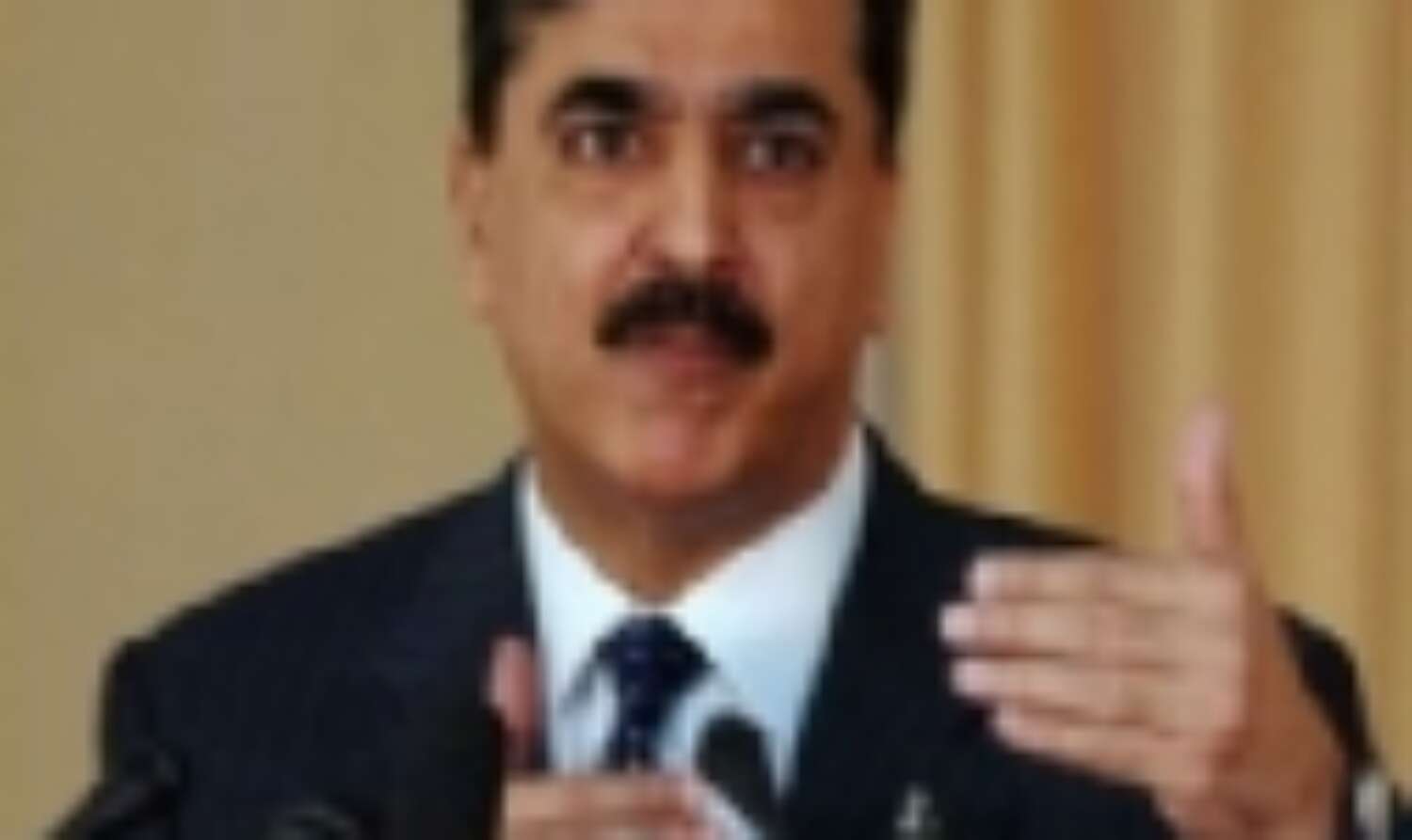 गिलानी को सुप्रीमकोर्ट ने थमाया अवमानना का नोटिस गिलानी को सुप्रीमकोर्ट ने थमाया अवमानना का नोटिस