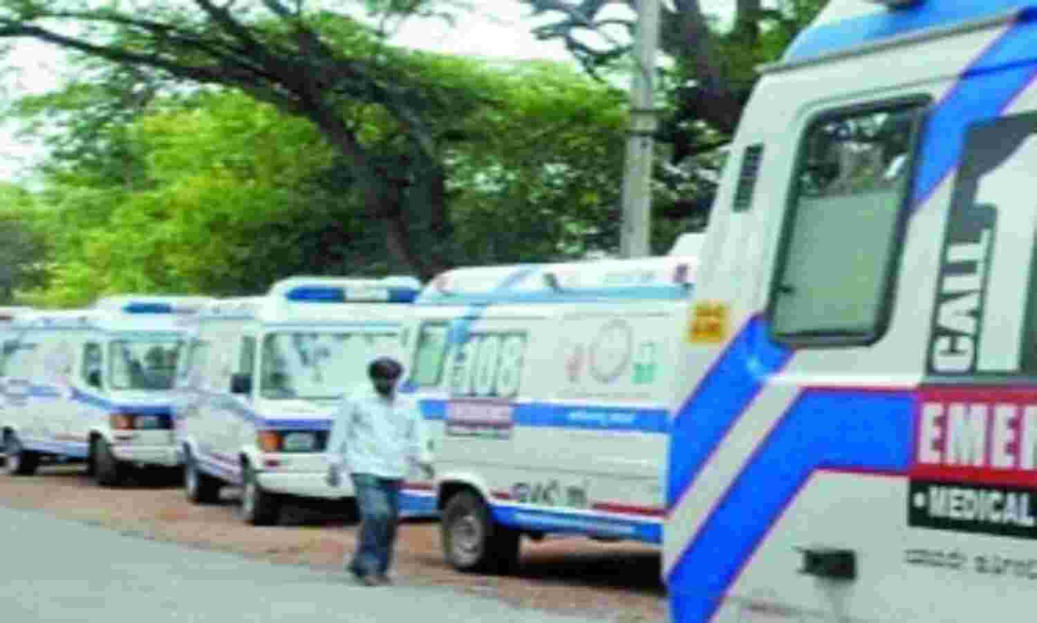 हड़ताल : 108 एम्बुलेंस के पहिये थमे