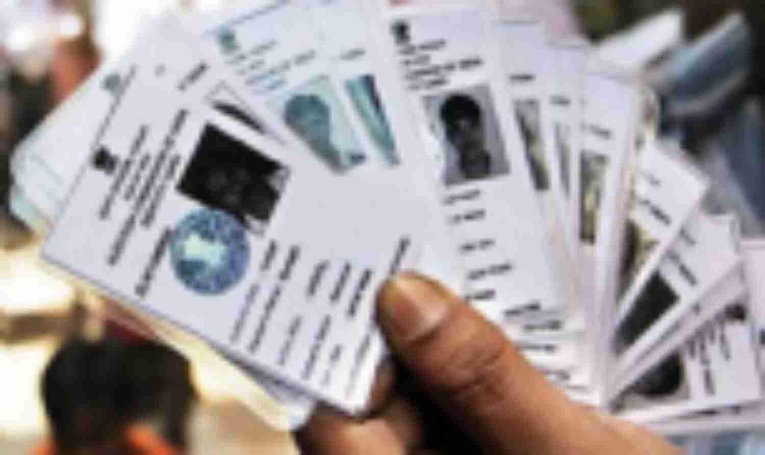 18 साल के होते ही, खुद घर पहुंचेगा वोटर कार्ड