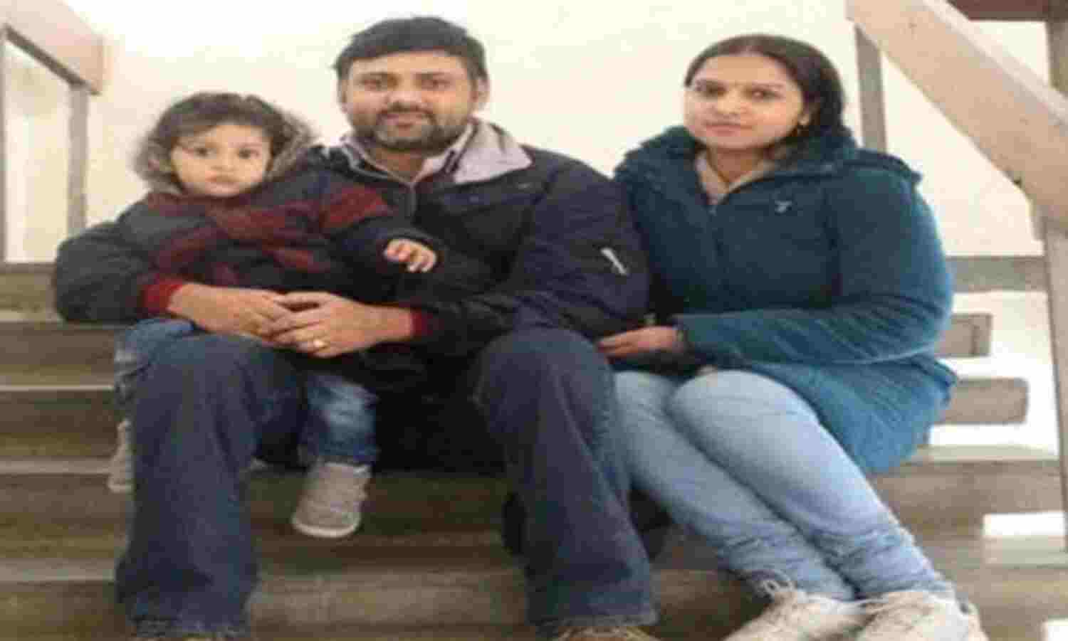 आईआईटी प्रोफेसर ने सरकारी स्कूल में बेटी का कराया एडमिशन, पत्नी फ्री में पढ़ाएगी भी