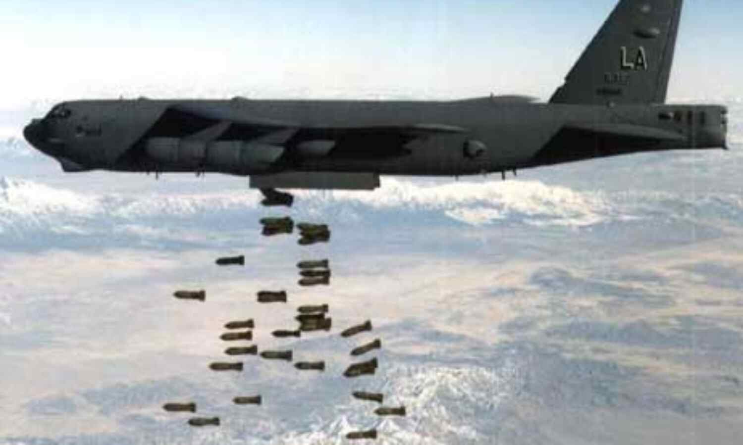 अमेरिकी एयरफोर्स ने कोरियाई प्रायद्वीप के उपर भरी उड़ान अमेरिकी एयरफोर्स ने कोरियाई प्रायद्वीप के उपर भरी उड़ान