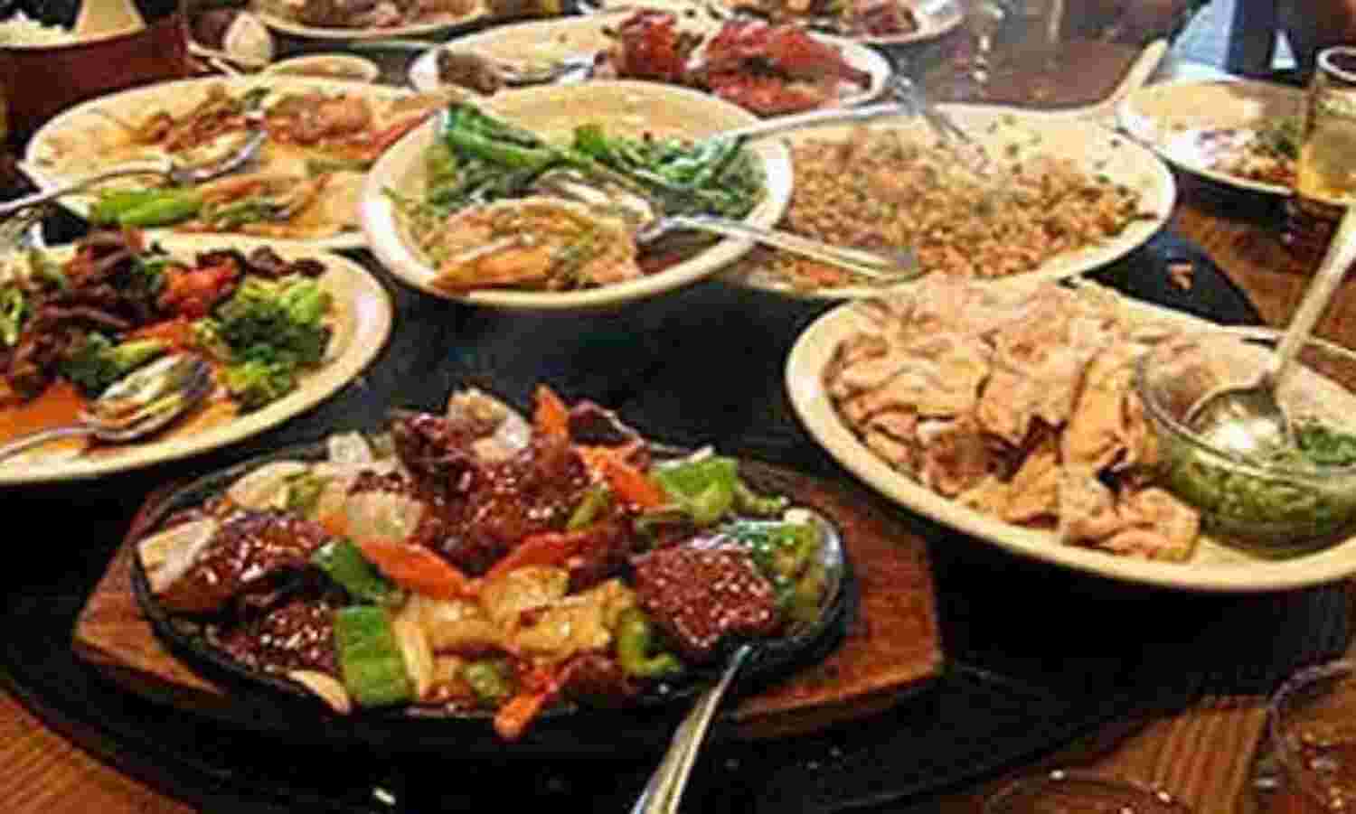 होटल संचालकों को करना होगा ‘सेवा शुल्क’ पर समझौता होटल संचालकों को करना होगा ‘सेवा शुल्क’ पर समझौता