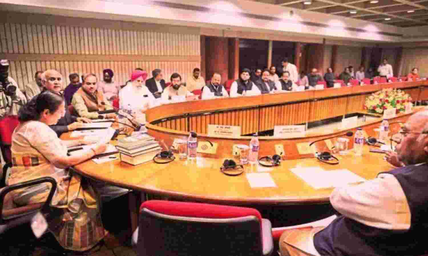 सुमित्रा महाजन ने संसद सत्र शुरू होने से पहले बुलाई एक सर्वदलीय बैठक, सभी दलों के नेताओं से सहयोग की अपील सुमित्रा महाजन ने संसद सत्र शुरू होने से पहले बुलाई एक सर्वदलीय बैठक, सभी दलों के नेताओं से सहयोग की अपील