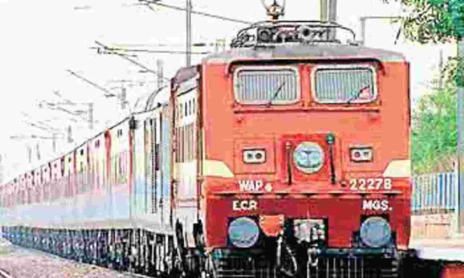 समता एक्सप्रेस के इंजन में जानवर फंसा, एक घण्टे रुकी रही ट्रेन