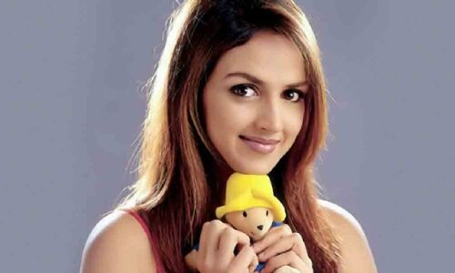 बॉलीवुड में कमबैक करने जा रही हैं ईशा देओल