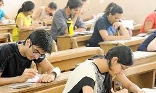 बीच में पढ़ाई छोड़ने वाले छात्रों का असल प्रमाणपत्र न रोकें संस्थान