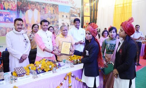 प्रखर राष्ट्रवाद ही देश को महान बनाता है: पवैया