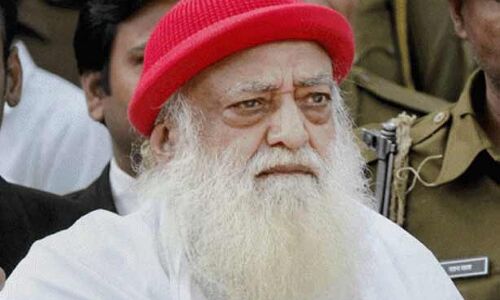 नाबालिग से रेप के मामले में आसाराम को आजीवन कारावास