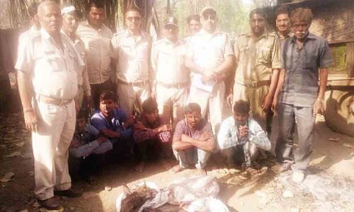 चीनौर से वन विभाग ने पकड़े पांच शिकारी