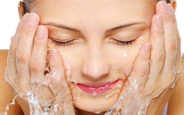 साबुन और फेसवॉश पहुंचाता है आपके चेहरे को नुकसान