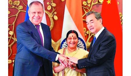 सुषमा ने चीन से कहा, आपसी विश्वास बढ़ाना चाहिए